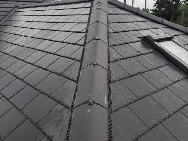 Dry ridge and hip system on a new tiled roof